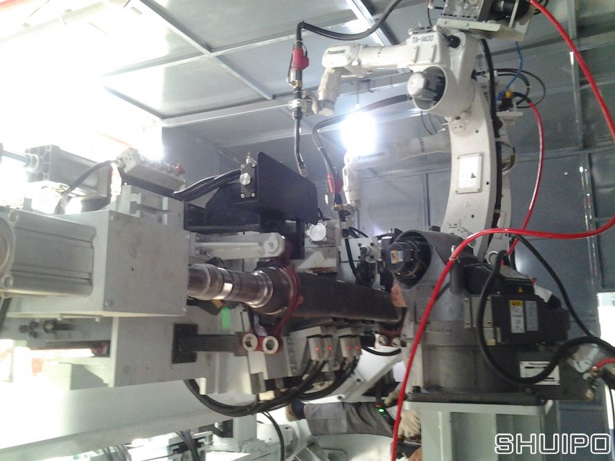 車(chē)橋自動(dòng)焊接機(jī)器人